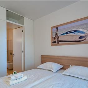 5 bedroom villa with heated infinity pool and sea views near Milna, Brac Island, sleeps 10